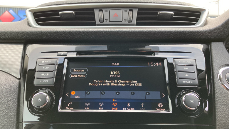 Nissan Qashqai 1.3 DiG-T Tekna 5dr Petrol Hatchback